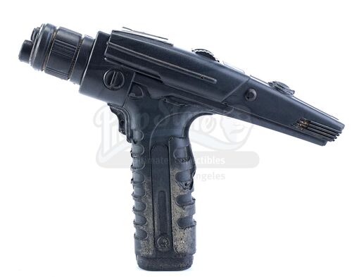 Lot # 35: Star Trek: Discovery/Star Trek: Short Treks - Starfleet Type II Stunt Hand Phaser