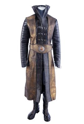 Lot # 90: 'Point of Light' (203) - Ujilli's (Damon Runyan) Robed Costume