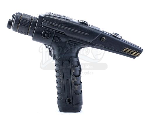 Lot # 118: Star Trek: Discovery/Star Trek: Short Treks - Starfleet Type II Stunt Hand Phaser