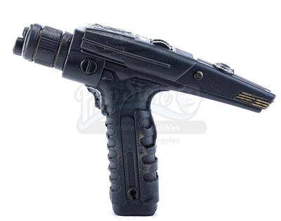 Lot # 118: Star Trek: Discovery/Star Trek: Short Treks - Starfleet Type II Stunt Hand Phaser