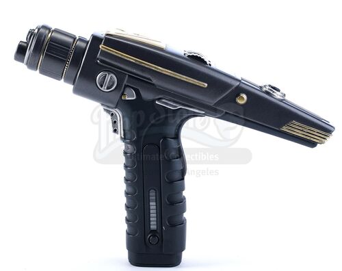 Lot # 9: Star Trek: Discovery/Star Trek: Short Treks - Hero Light-Up Starfleet Type II Hand Phaser