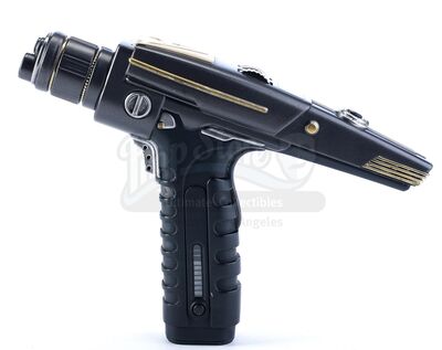 Lot # 9: Star Trek: Discovery/Star Trek: Short Treks - Hero Light-Up Starfleet Type II Hand Phaser