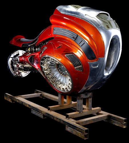 Lot #243 - MEN IN BLACK: INTERNATIONAL (2019) - Full-size Alien Hover Bike