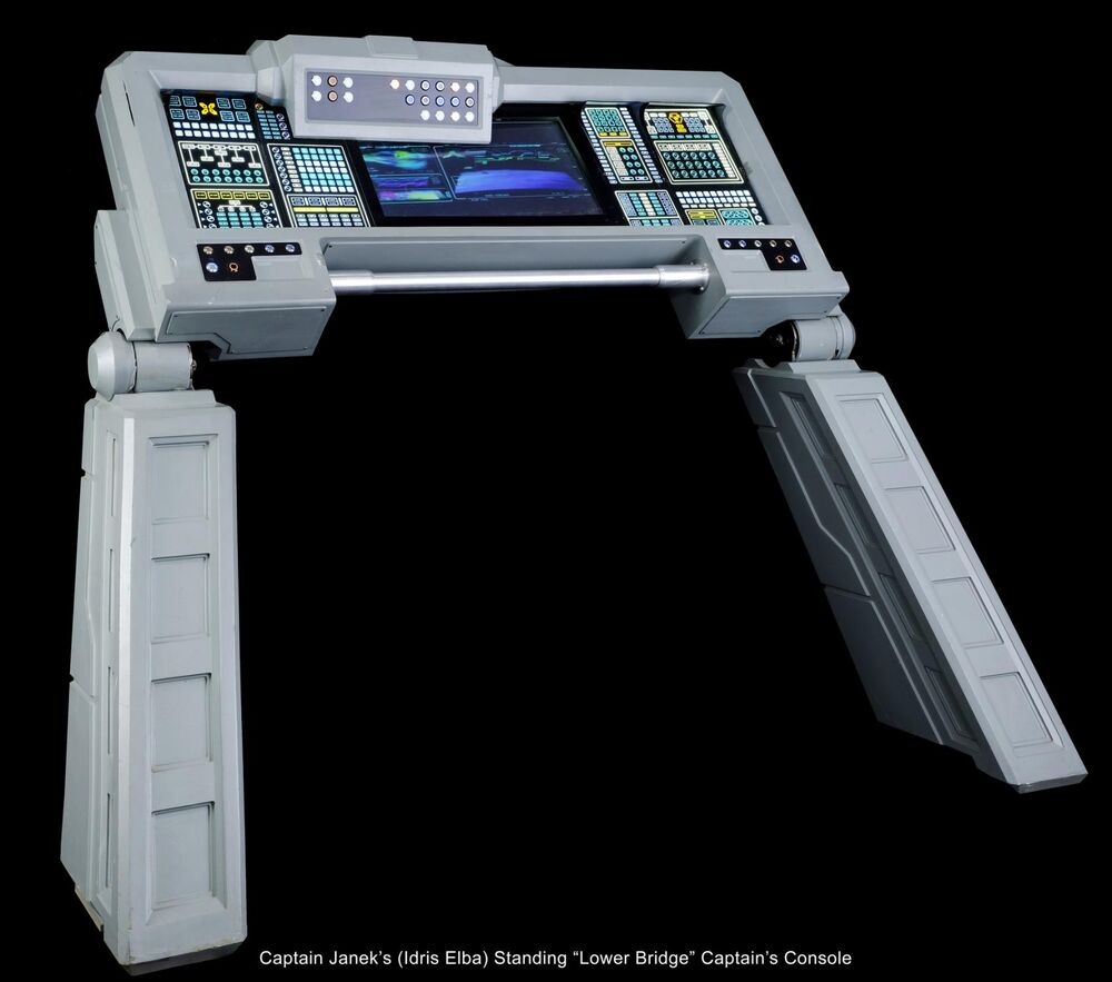 Prometheus Bridge Set Lot #276 - PROMETHEUS (2012) - Light-up Starship Prometheus Bridge Set