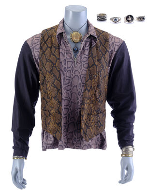 Lot #774 - MEN IN BLACK (1997) - News Vendor's (Harsh Nayyar) Costume and Accessories