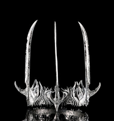 Lot #233 - THE LORD OF THE RINGS: THE FELLOWSHIP OF THE RING (2001) - Witch-king of Angmar's (Brent McIntyre) Crown