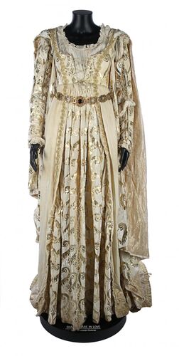 Lot #287 - SHAKESPEARE IN LOVE (1998) - Viola de Lesseps' (Gwyneth Paltrow) Juliet Costume