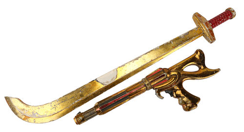 Lot #587 - FLASH GORDON (1980) - Ming Guard's Rifle and Sword