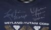 Lot #12 - ALIENS (1986) - T-Shirt Autographed by Michael Biehn, Lance Henriksen, Carrie Henn and Others - 3