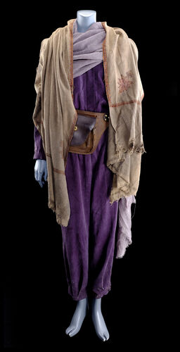 Lot # 71: Lost In Space (2018-2021) - Dr. Smith (Parker Posey) Main Citizen Ensemble