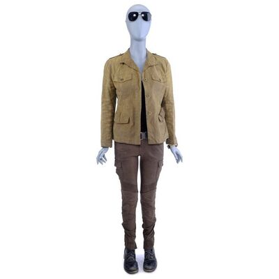 Lot # 5: Sarah Connor's Arrival at Felipe's Costume