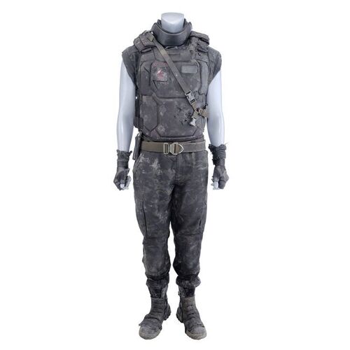 Lot # 27: Quinn's Future War Flashback Costume