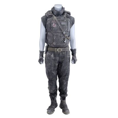 Lot # 27: Quinn's Future War Flashback Costume