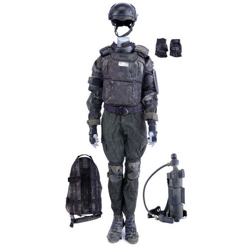 Lot # 96: Female Future War Commander Costume
