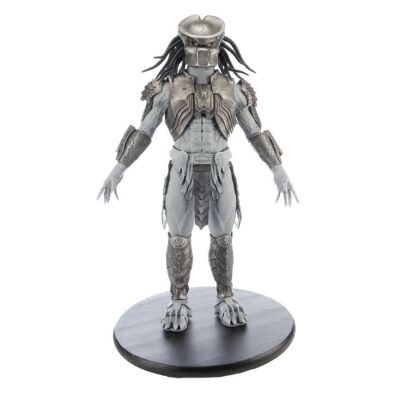 Lot # 22: AVP: Alien Vs. Predator (2004) - Scar Small-Scale Predator Armor Display