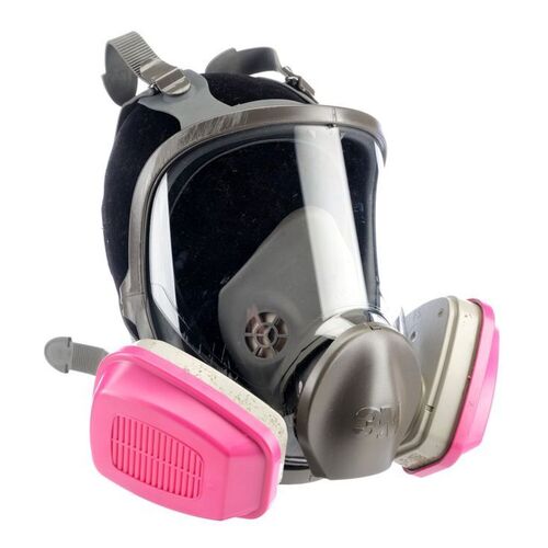 Lot # 76: Breaking Bad (T.V. Series, 2010 - 2011) - Walter White's (Bryan Cranston) Gas Mask