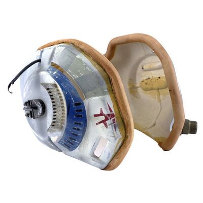 Lot # 418: Star Wars: Return Of The Jedi (1983) - Production-Made B-Wing Pilot Helmet