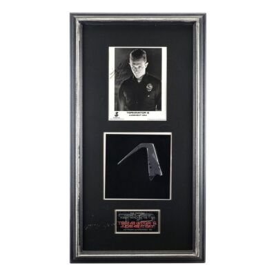 Lot # 440: Terminator 2: Judgment Day (1991) - Robert Patrick-Autographed T-1000 Picture and Hook Display