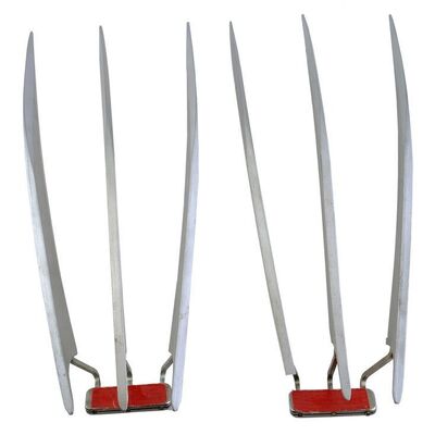 Lot # 479: X2: X-Men United (2003) - Wolverine's (Hugh Jackman) Claws