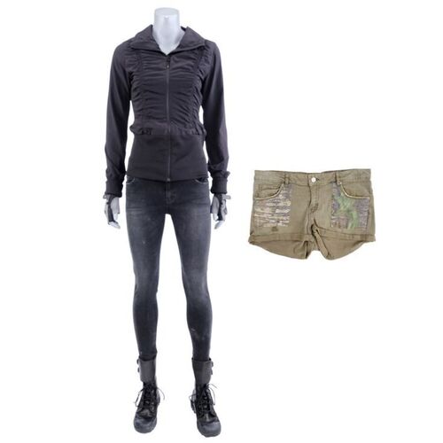 Lot # 717: The Expendables 3 (2014) - Luna's (Ronda Rousey) Costume