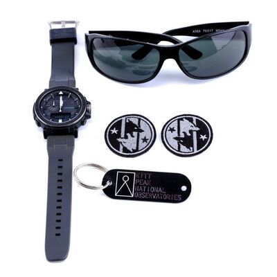 Lot # 766: Gemini Man (2019) - Set of Junior's Accessories