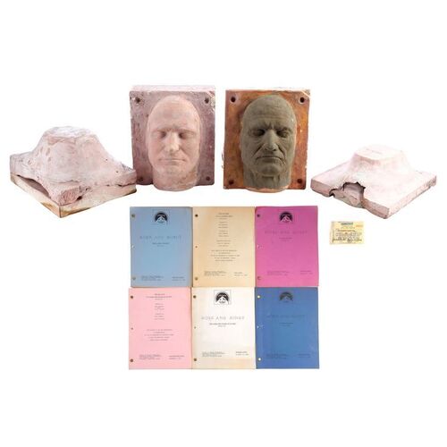 Lot # 992: Mork & Mindy (T.V. Series, 1987 - 1982) - Robin Williams Life Casts and Scripts