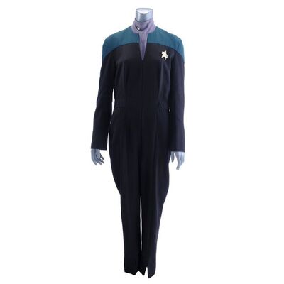 Lot # 1195: 142359 - Star Trek: Voyager (T.V. Series, 1995 - 2001) - Female Starfleet Medical/Science Officer Uniform - Female Starfleet Medical/Science Officer Costume