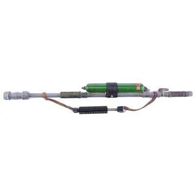 Lot # 1223: Star Trek V: The Final Frontier (1989) - Nimbus Rifle