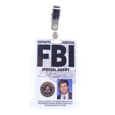 Lot # 1431: The Wolf Of Wall Street (2013) - Special Agent Patrick Denham's (Kyle Chandler) FBI Badge
