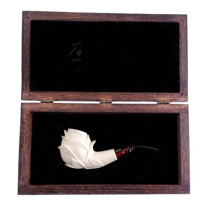 Lot # 1456: The Legend Of Zorro (2005) - Elena's (Catherine Zeta-Jones) Pipe and Wooden Box