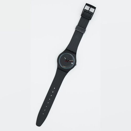Lot #20 - SWATCH - Grey Line GB411