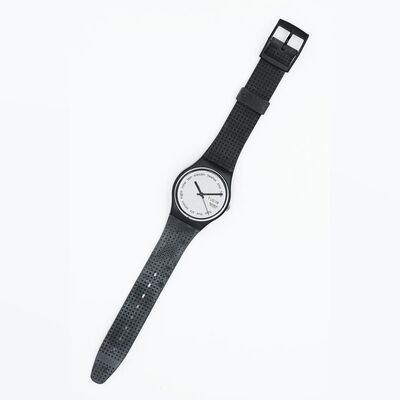 Lot #27 - SWATCH - The Burglar (With Date) GB717
