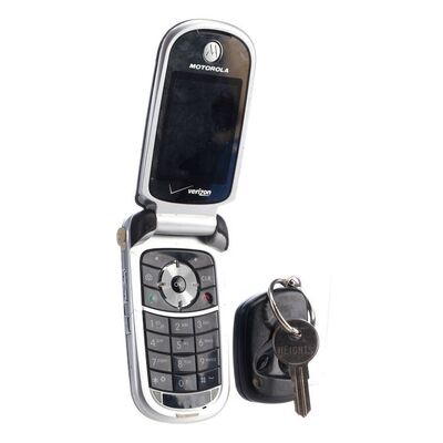 Lot # 152: Hank Schrader (as played by Dean Norris) Cell Phone and Keys