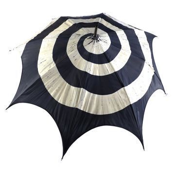 Lot # 67 : BATMAN RETURNS (1992) - Penguin's (Danny DeVito) Motorised Spinning and Pyro SFX Umbrella