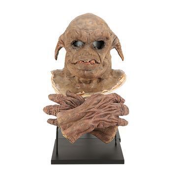 Lot # 141 : FIFTH ELEMENT, THE (1997) - Mangalore Head and Hands