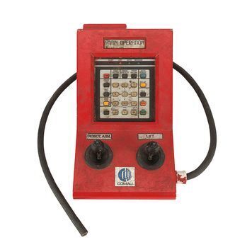 Lot # 1069 : JAMES BOND: THE WORLD IS NOT ENOUGH (1999) - Peter Nelson Collection: Nuclear Facility Control Panel