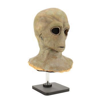 Lot # 1332 : STAR WARS PREQUEL TRILOGY (1999 - 2005) - Neimoidian Mask