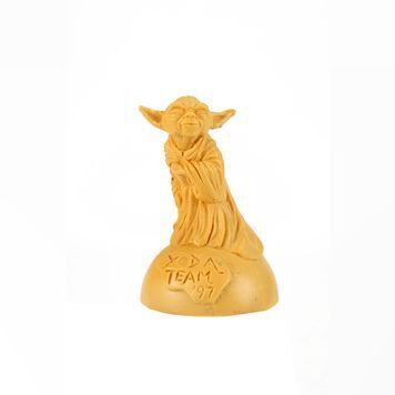 Lot # 1340 : STAR WARS: THE PHANTOM MENACE (1999) - Rare Yoda Department Crew Gift