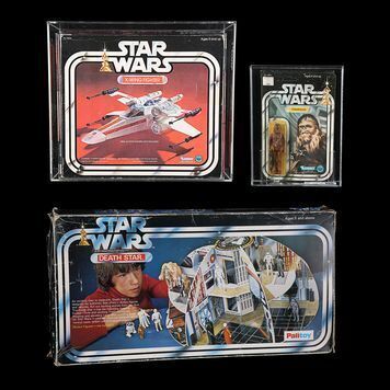 Lot # 1372 : STAR WARS: A NEW HOPE (1977) - Deathstar Playset, X-Wing Fighter UKG75 and Chewbacca SW12C UKG65