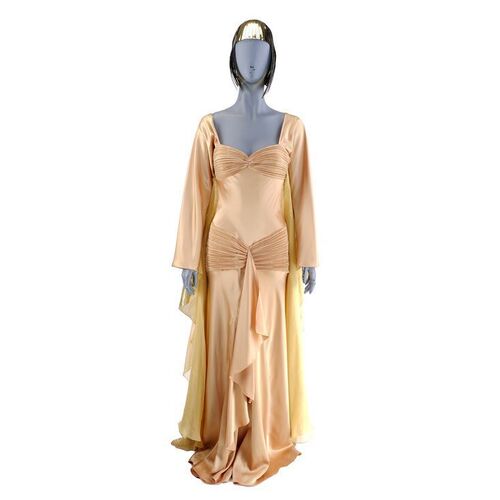 Lot # 104: Golden Dress Freecloud Bar Customer