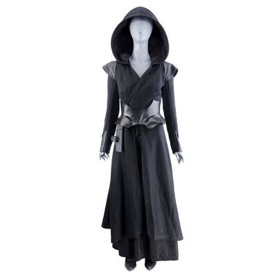 Lot # 155: Tal Shiar Zhat Vash Admonition Ritual Costume