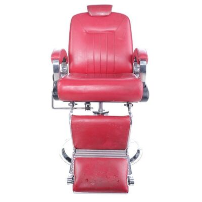 Lot #371: MARVEL'S LUKE CAGE (T.V. SERIES, 2016 - 2018) - Pop's Barber Shop Chair
