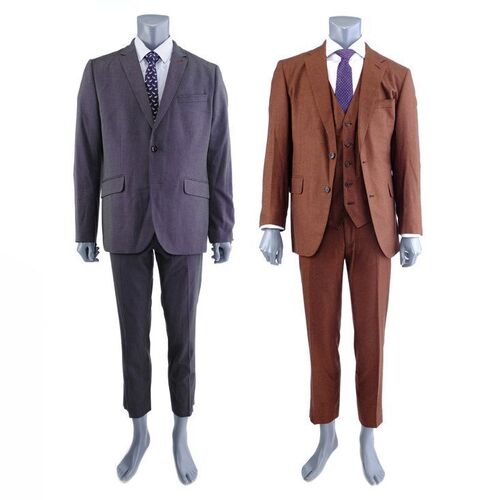 Lot #472: MARVEL'S DAREDEVIL (T.V. SERIES, 2015 - 2018) - Foggy Nelson's Intern Flashback Costume and Finale Costume