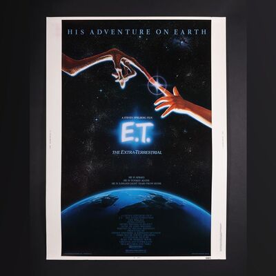 Lot #105 - E.T. THE EXTRA TERRESTRIAL (1982) - US 30" x 40", 1982