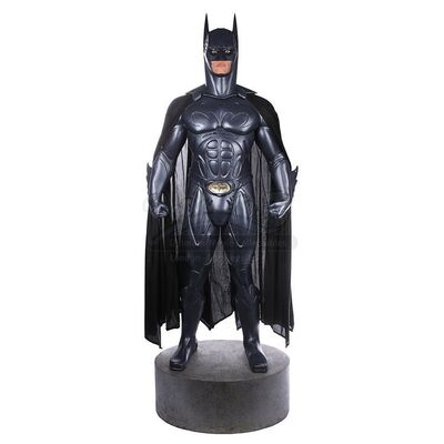 BATMAN FOREVER (1995) - Full-Size Batman Statue