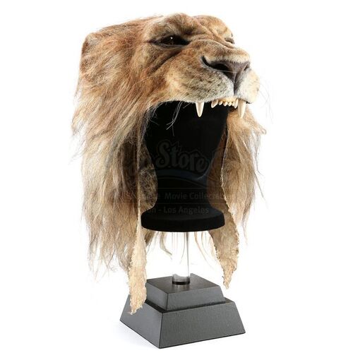 HERCULES (2014) - Hercules' (Dwayne Johnson) Nemean Lion Stunt Headdress