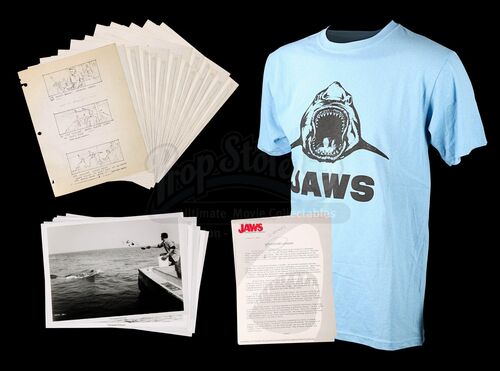 JAWS (1975) - Storyboards and Crew T-Shirt