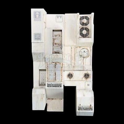 MOON (2009) - GERTY Docking Station