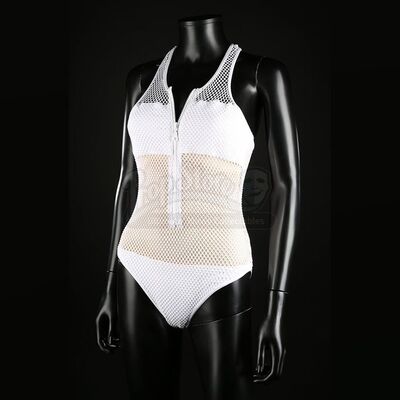 PASSENGERS (2016) - Aurora Lane's (Jennifer Lawrence) Swimsuit