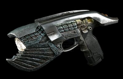 SPIDER-MAN: HOMECOMING (2017) - Light-Up Fin Pistol